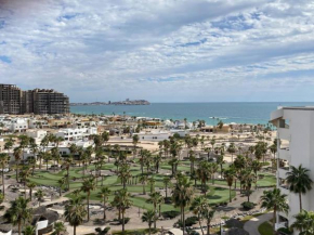 Lovely 2-Bedroom Pet Friendly Sea View Haven